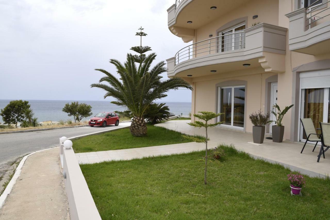Aristea Apartments Palaiochora Eksteriør billede